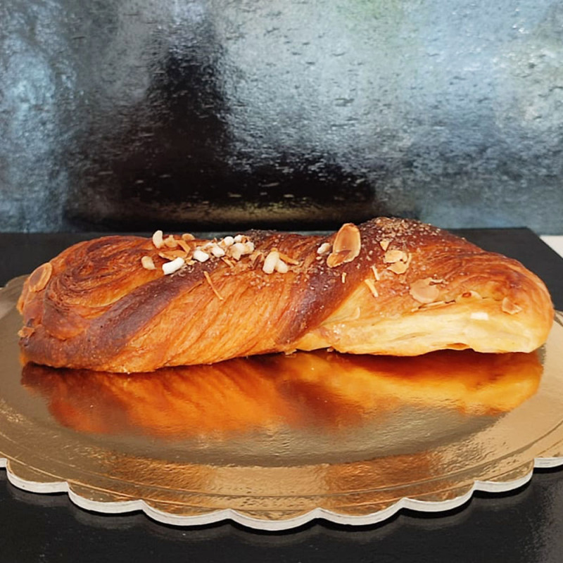 Treccia alle mandorle