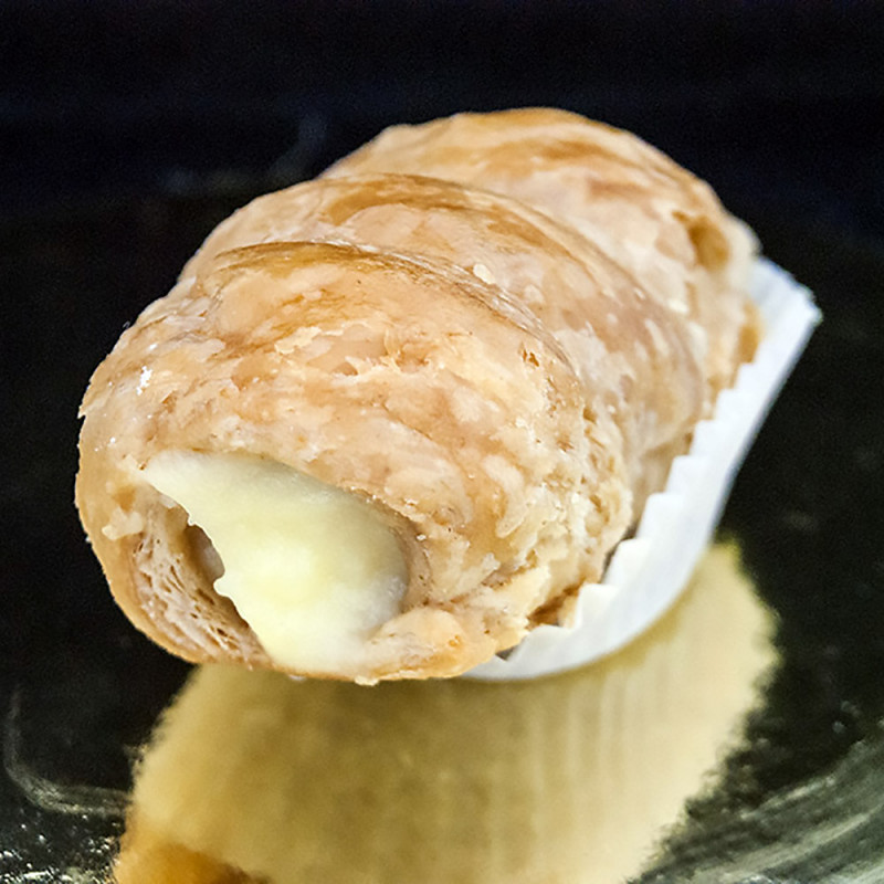 Cannoncini di sfoglia alla crema
